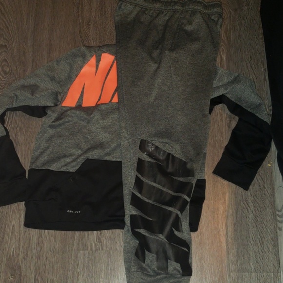 Nike Other - Nike dri fit hoodie with *free matching joggers